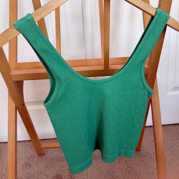 Suzette Collection Ribbed Cropped Tank Top - Picture 3 of 4